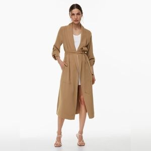 Aritzia Babaton Kahlo Robe